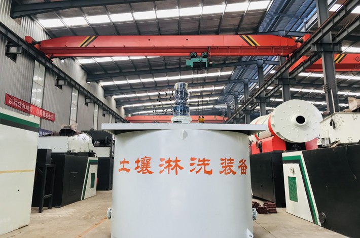 移動(dòng)淋洗修復(fù)車生產(chǎn)車間