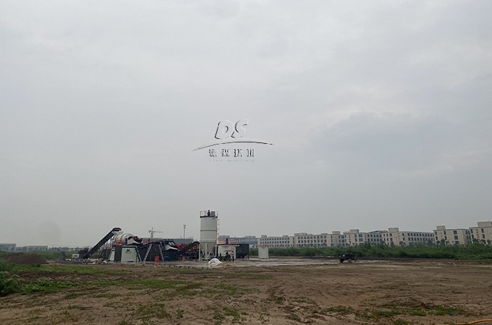 污染土壤修復(fù)項(xiàng)目現(xiàn)場(chǎng) 污染土壤修復(fù)項(xiàng)目現(xiàn)場(chǎng)