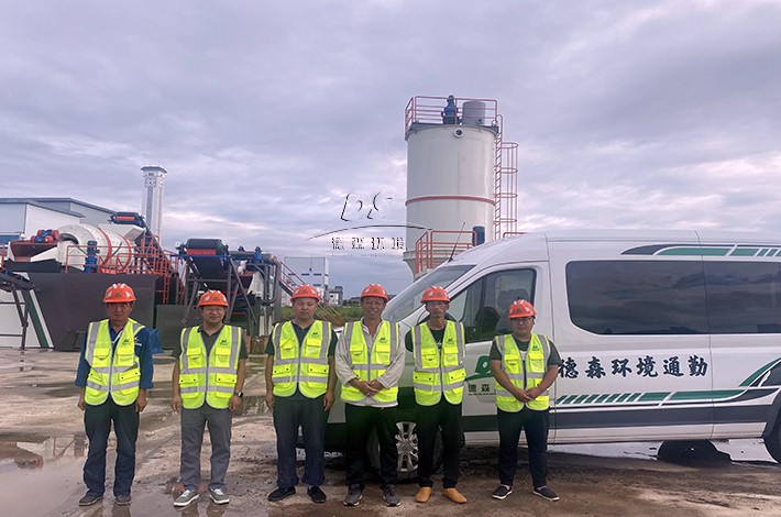 污染土壤治理現(xiàn)場(chǎng)