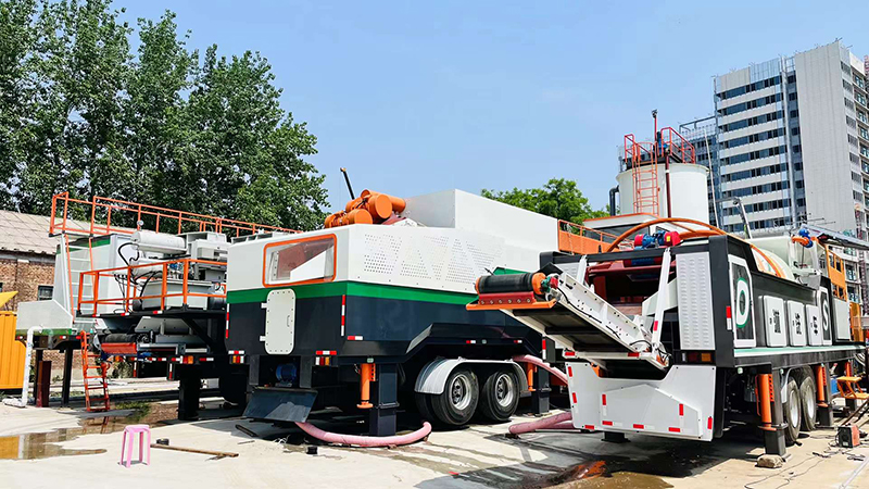 德森移動(dòng)淋洗修復(fù)車