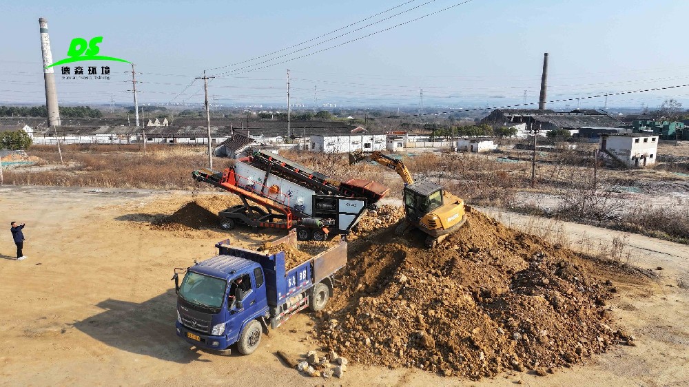 南京某項(xiàng)目篩分車(chē)現(xiàn)場(chǎng)